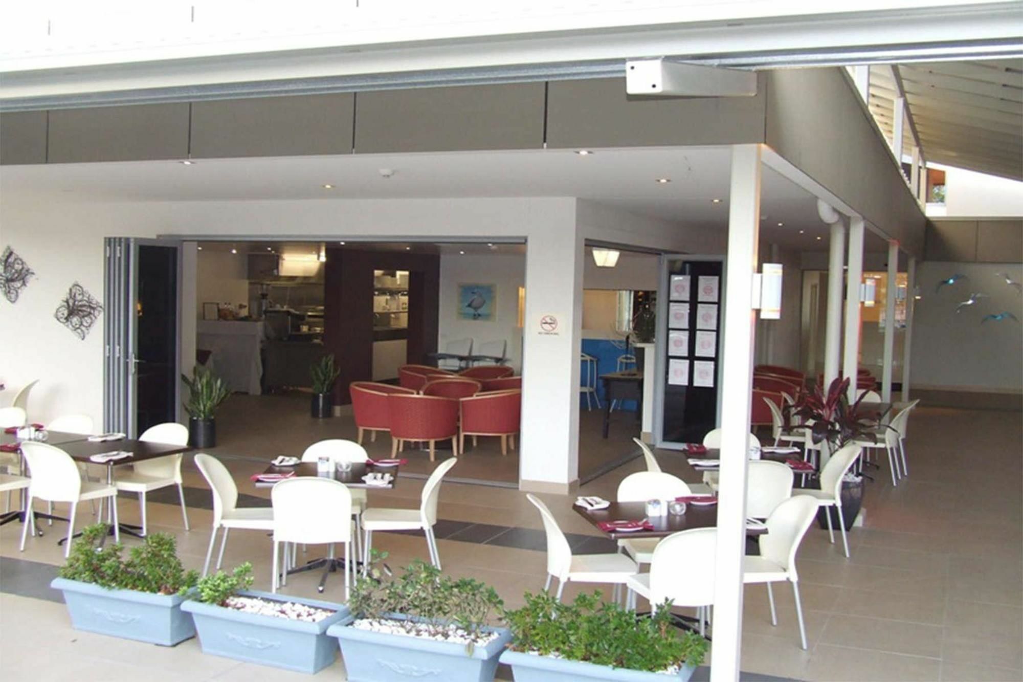 Ramada By Wyndham Hervey Bay Exterior foto Restaurant