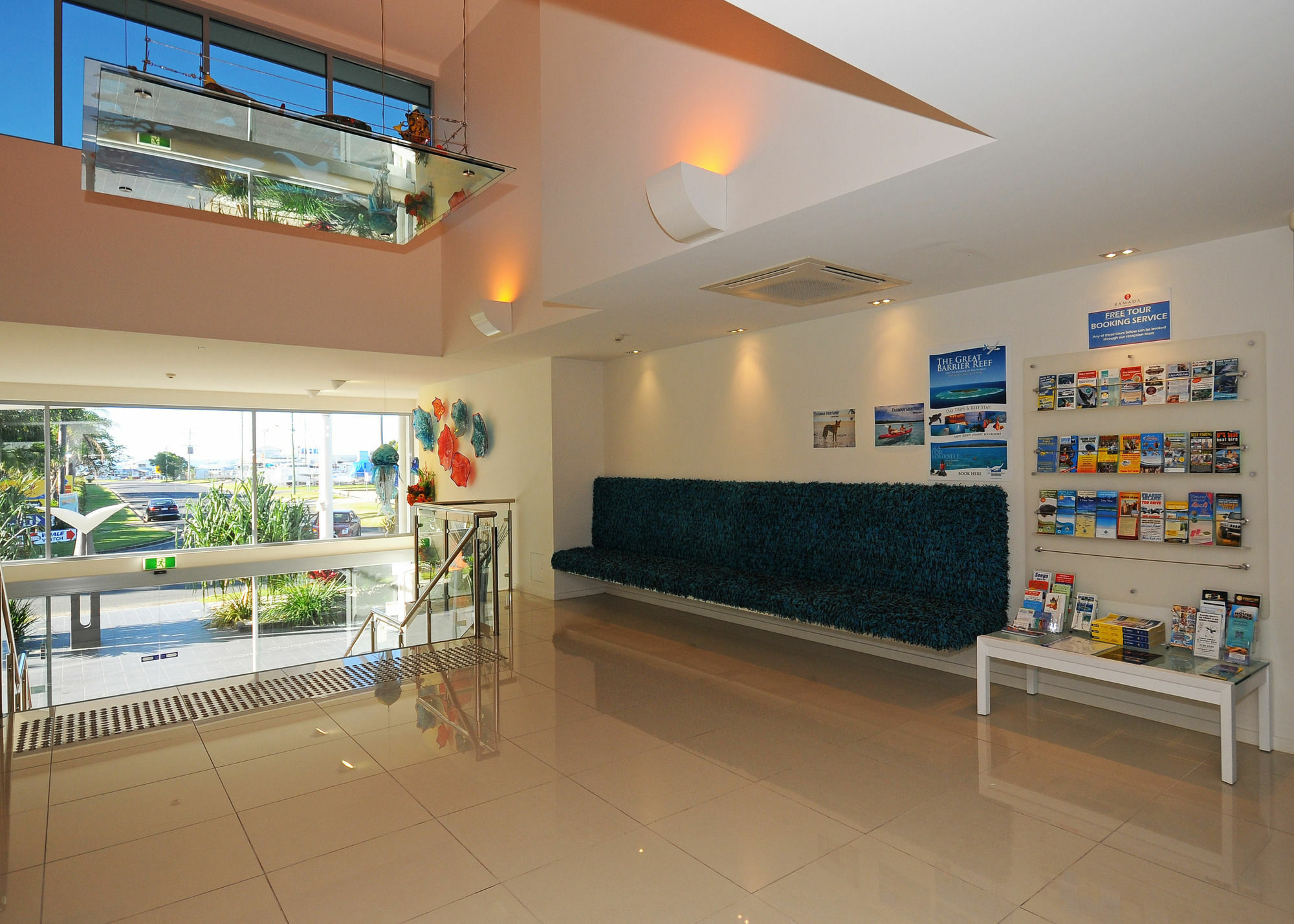 Ramada By Wyndham Hervey Bay Interior foto Lobby